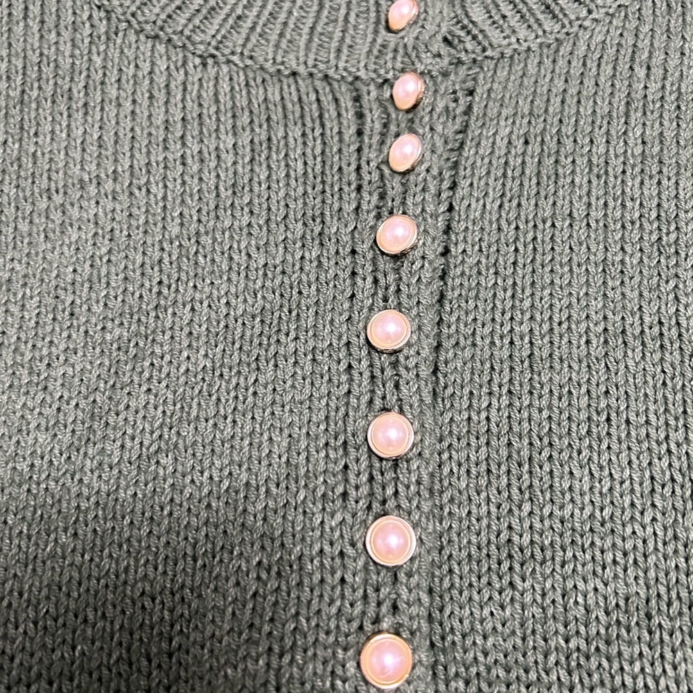 Women’s Dark Sage Long Sleeve Sweater with Faux Pearls
Size L - Picture 2 of 5